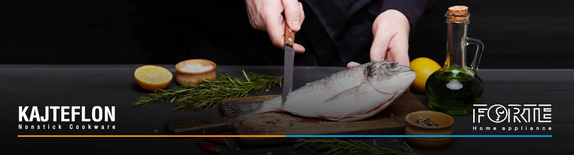 تمیز کردن ماهی در مقاله طرز تهیه ماهی شکم پر در ماهیتابه - سایت کاج تفلون