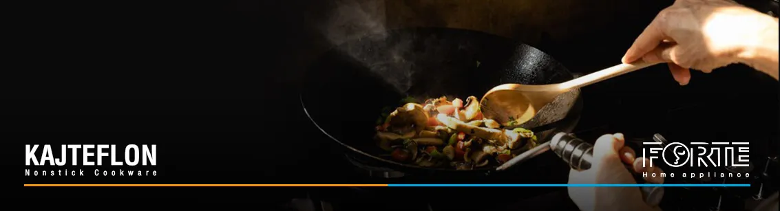 تهیه غذا در تابه وک در مقاله تابه وک چیست؟ انواع کاربردهای تابه وک در آشپزی - سایت کاج تفلون